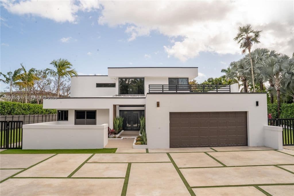 4-bedroom Single-Family Home — 10475 SW 72nd Ave