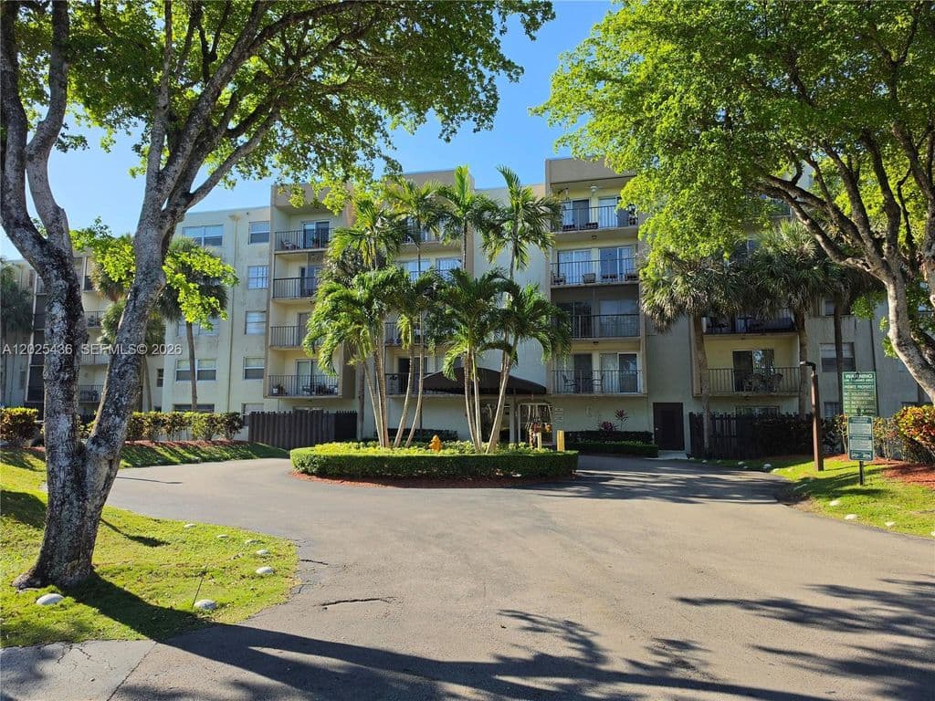 2+1 Condo — 14250 SW 62nd St APT 409