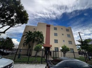 1+1 Condo — 677 SW 9th Ave APT 205, Miami, 33130