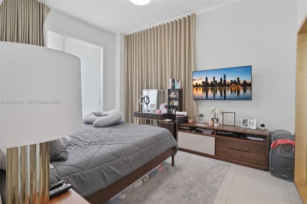 3+1 Condo — 5350 NW 84th Ave #1901