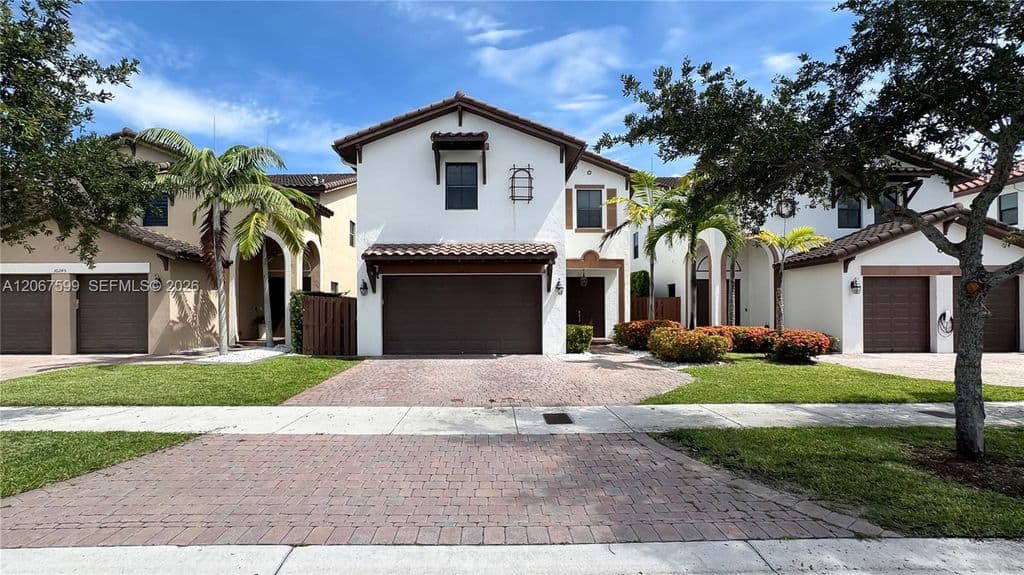 4-bedroom Single-Family Home — 10235 NW 87th Ter