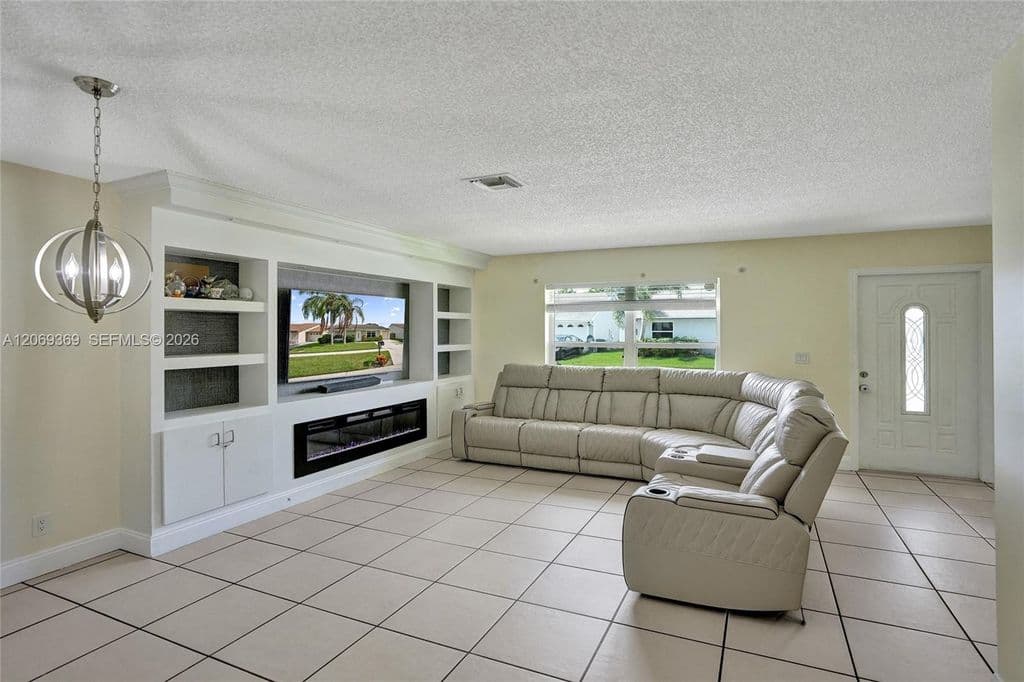 3+1 Müstakil ev — 5451 Chicory Ln