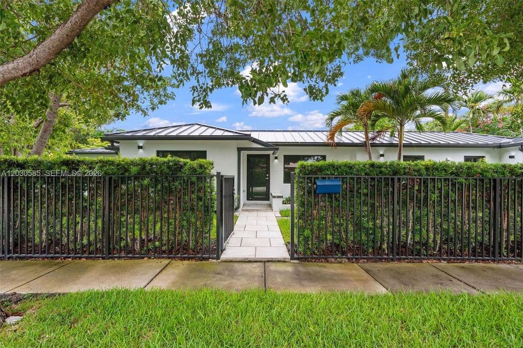4+1 Müstakil ev — 2286 SW 21st Ave