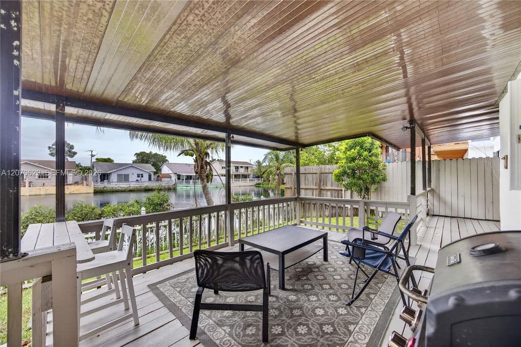 4-bedroom Single-Family Home — 8210 SW 96th Ct