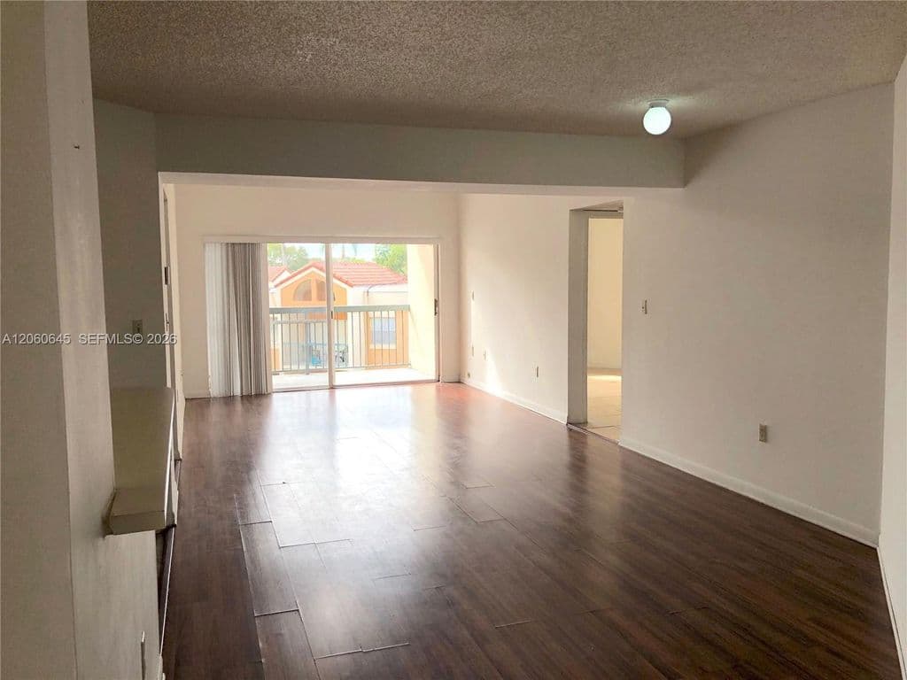 2-bedroom Condo — 6280 NW 186th St APT 311