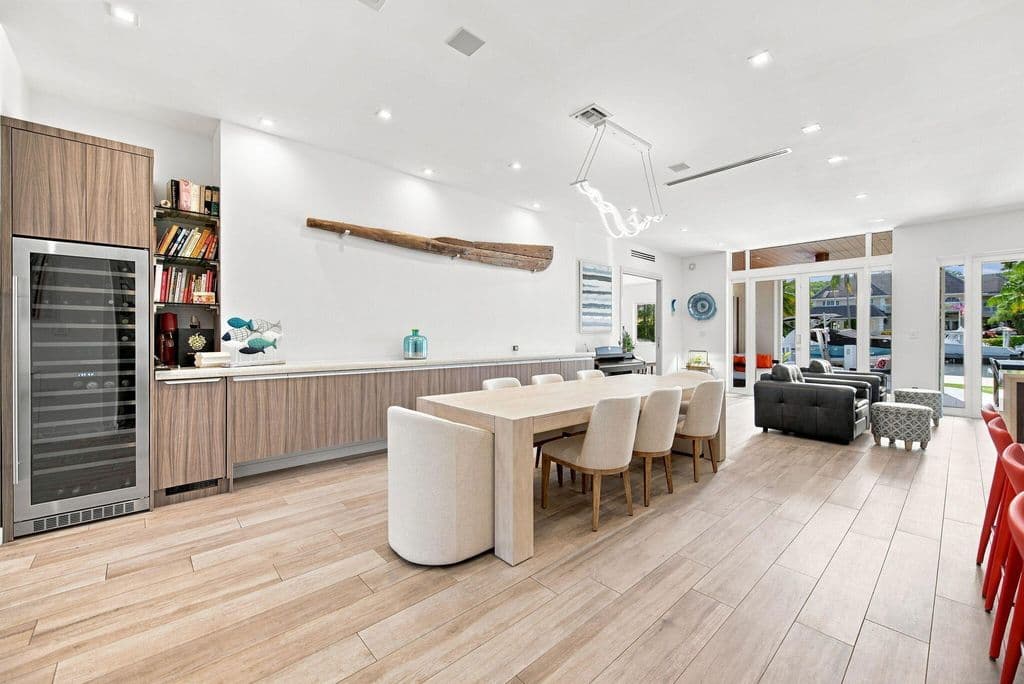 3-bedroom Single-Family Home — 121 S GORDON Road