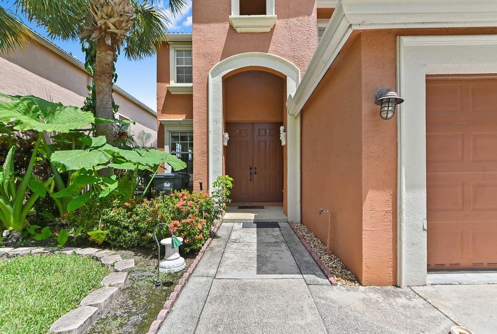 4-bedroom Single-Family Home — 9709 Wyeth Court