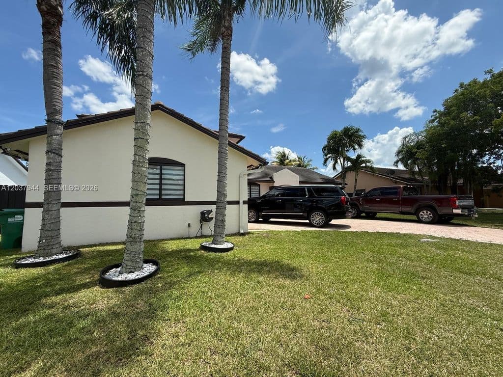 5+1 Müstakil ev — 14832 SW 169th Ln