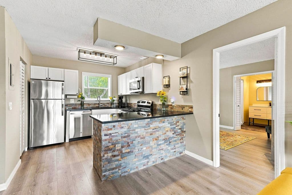 2+1 Condo — 198 Lake Frances Drive