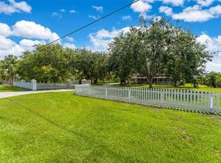 4-bedroom Single-Family Home — 24545 SW 192nd Ave, Homestead, 33031