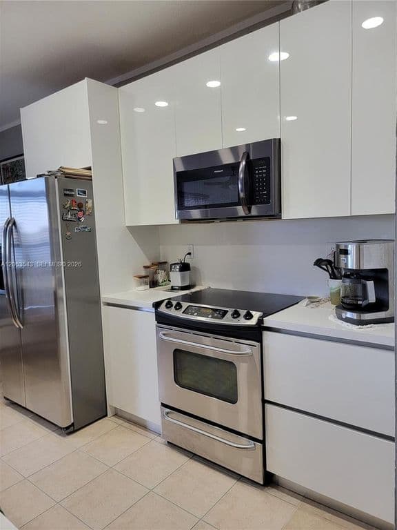 3+1 Mülk — 15375 SW 9th Way