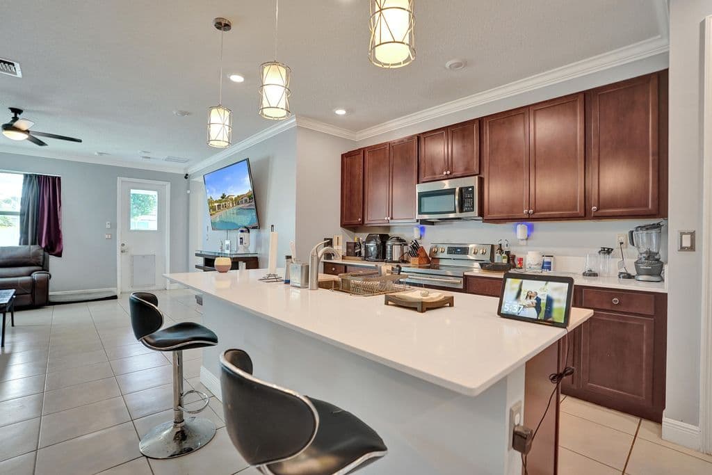 4-bedroom Single-Family Home — 4147 ROSA Drive