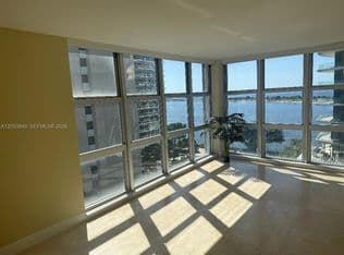 3+1 Condo — 145 SE 25th Rd APT 1003, Miami, 33129