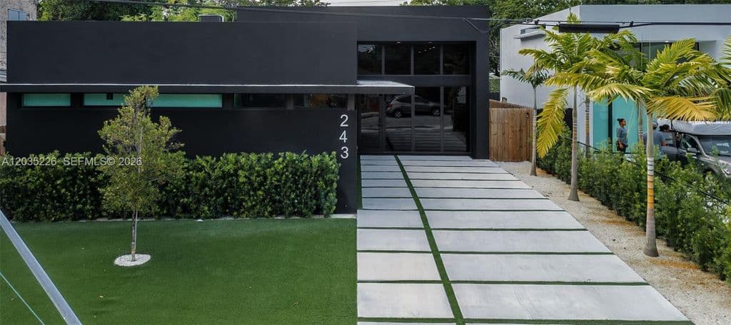3-bedroom Single-Family Home — 243 NW 42nd St