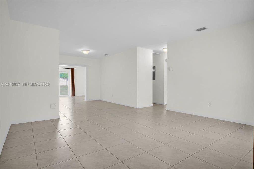 3+1 Müstakil ev — 14375 Lake Candlewood Ct