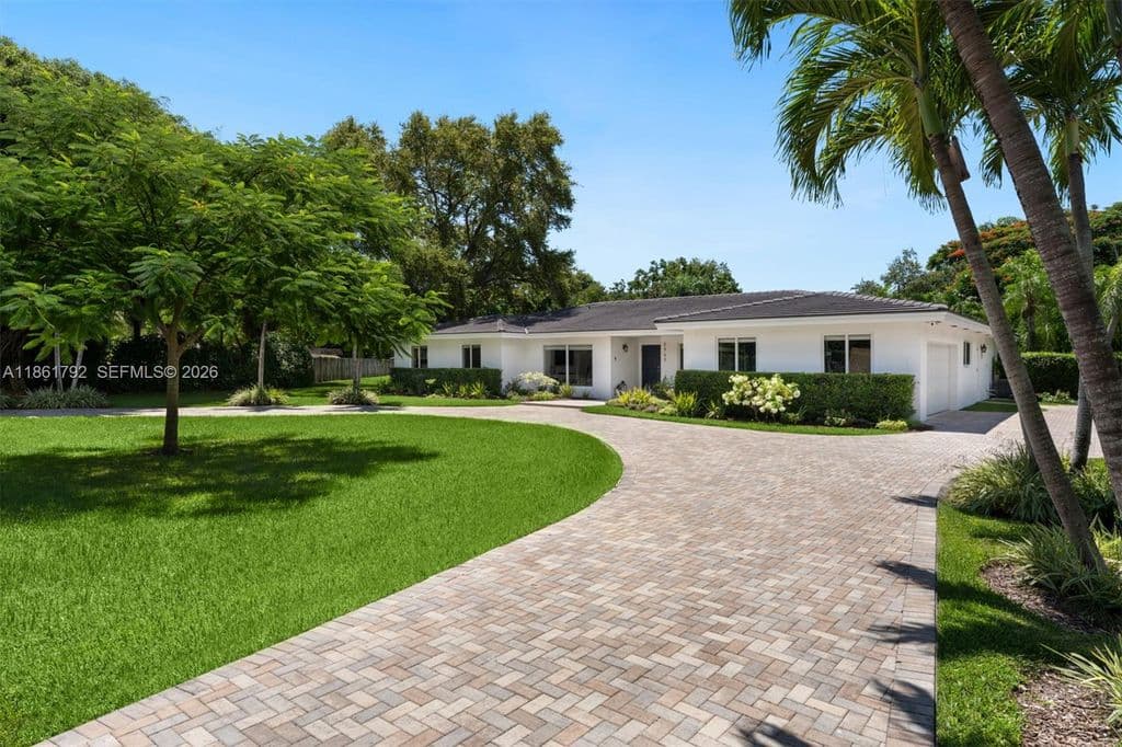 5+1 Müstakil ev — 5940 SW 120th St