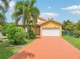 4+1 Müstakil ev — 21401 SW 187th Ave, Miami, 33187