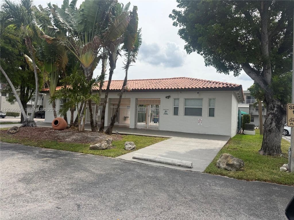 2+1 Condo — 7510 SW 152nd Ave APT B202