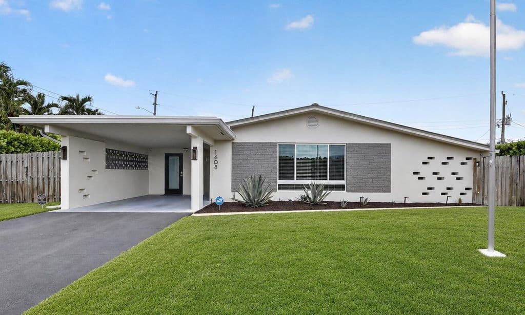 3-bedroom Single-Family Home — 1608 NE 14TH Terrace