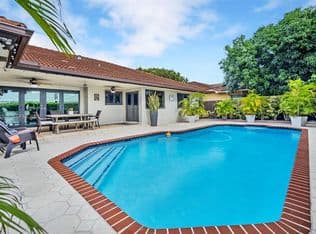 4+1 Müstakil ev — 15462 SW 115th St, Miami, 33196