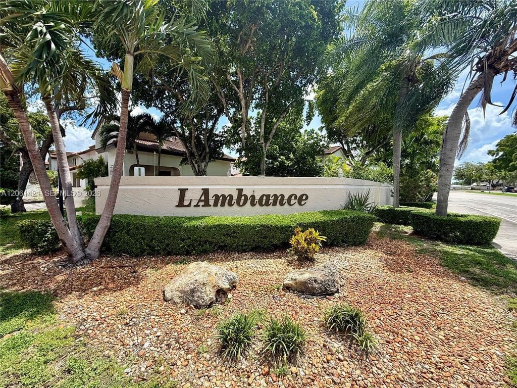 3-bedroom Property — 13561 SW 62nd St #174-35