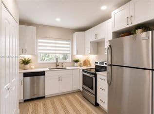 2-bedroom Condo — 9201 Sunrise Lakes Blvd APT 304, Sunrise, 33322