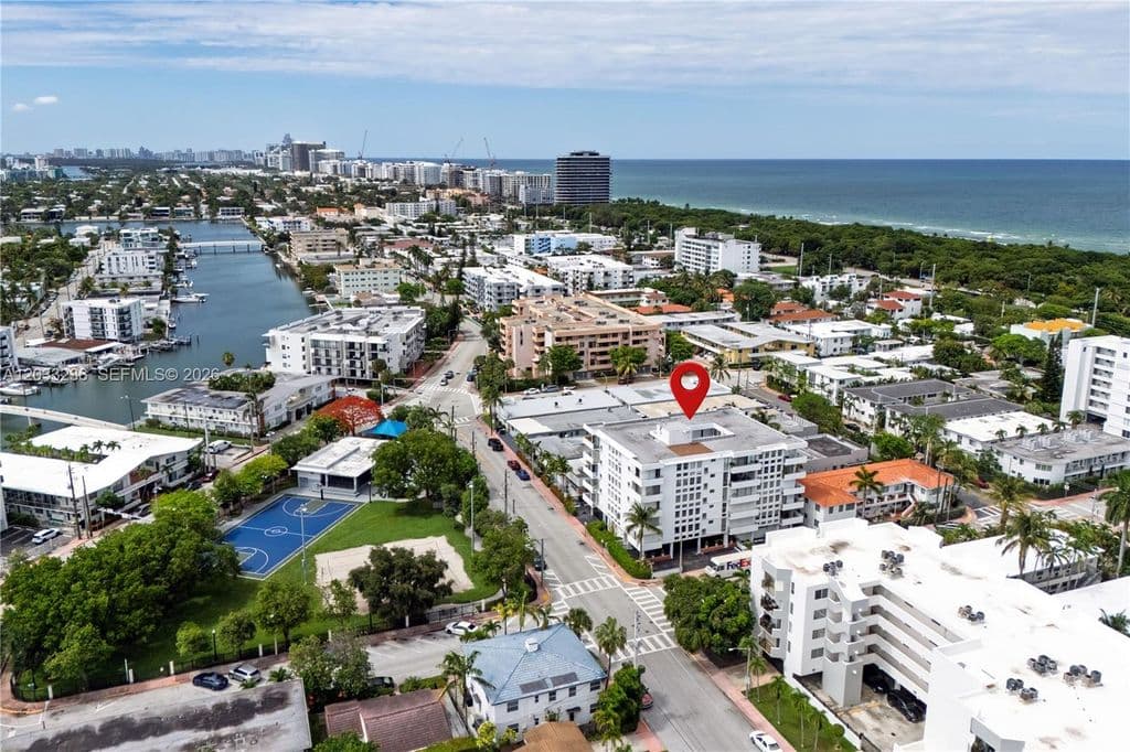 1+1 Condo — 8001 Byron Ave APT 3C