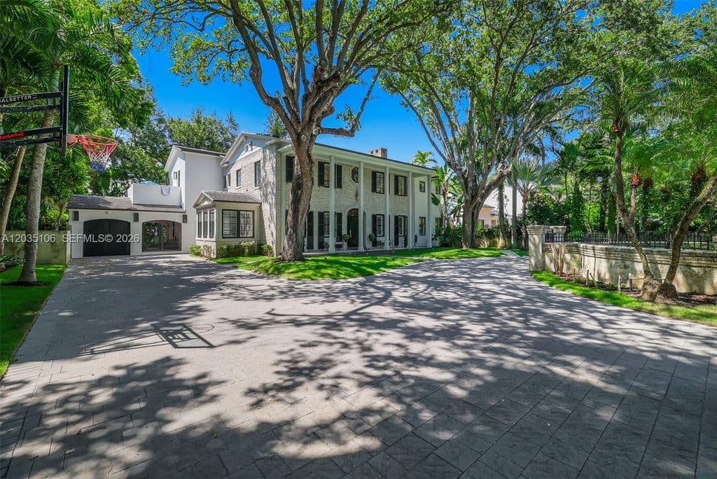 6+1 Müstakil ev — 3120 Brickell Ave
