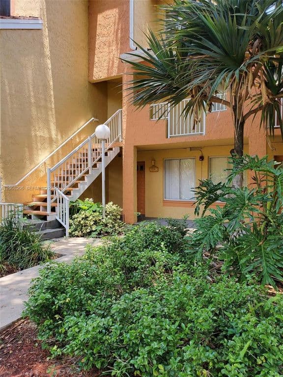 2+1 Condo — 1154 Coral Club Dr #1154