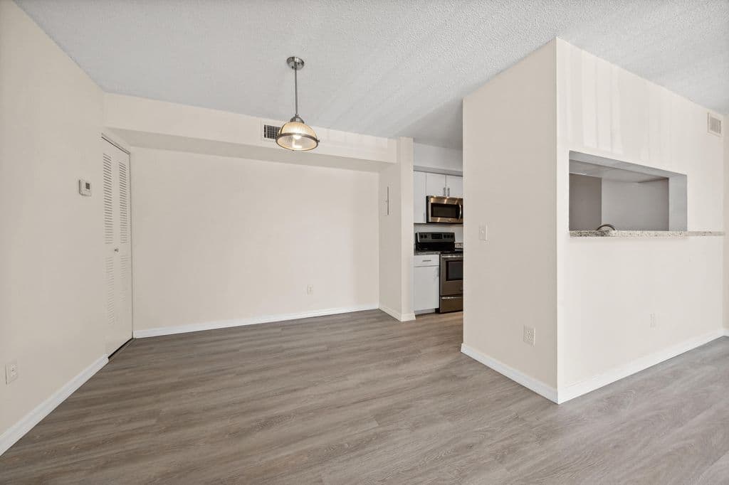 2+1 Condo — 117 Yacht Club Way #205