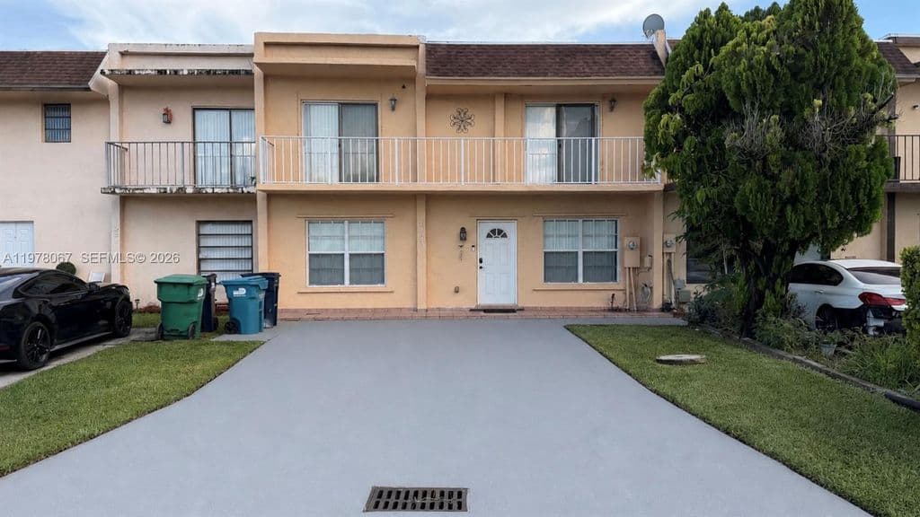 3-bedroom Property — 11249 SW 33rd Circle Pl