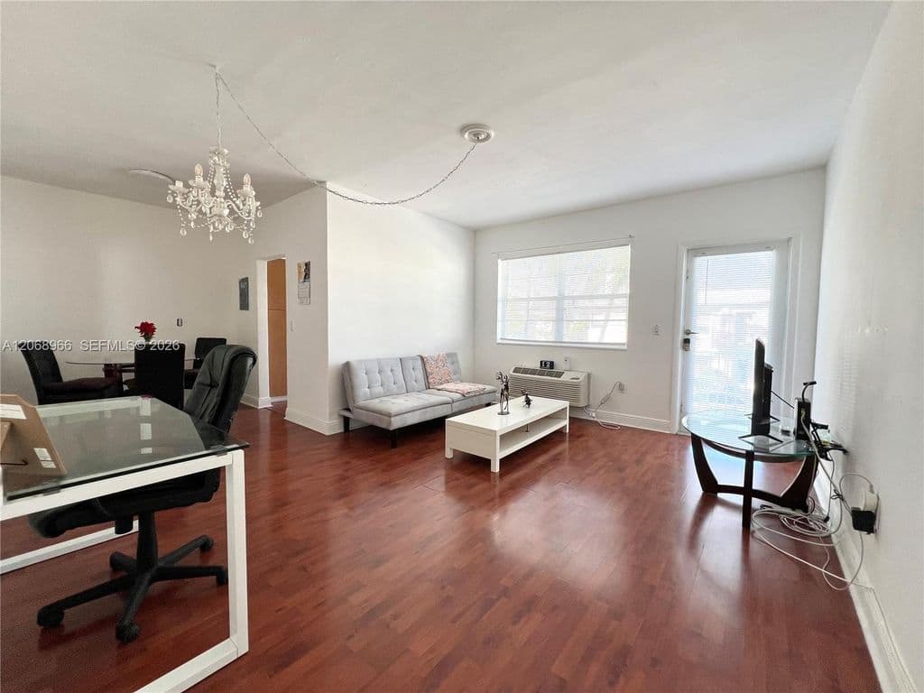 1-bedroom Condo — 450 77th St APT 6