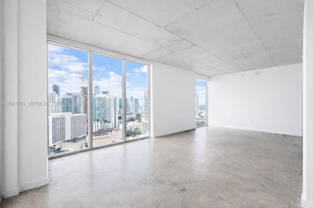 2+1 Condo — 151 SE 1st St APT 3001