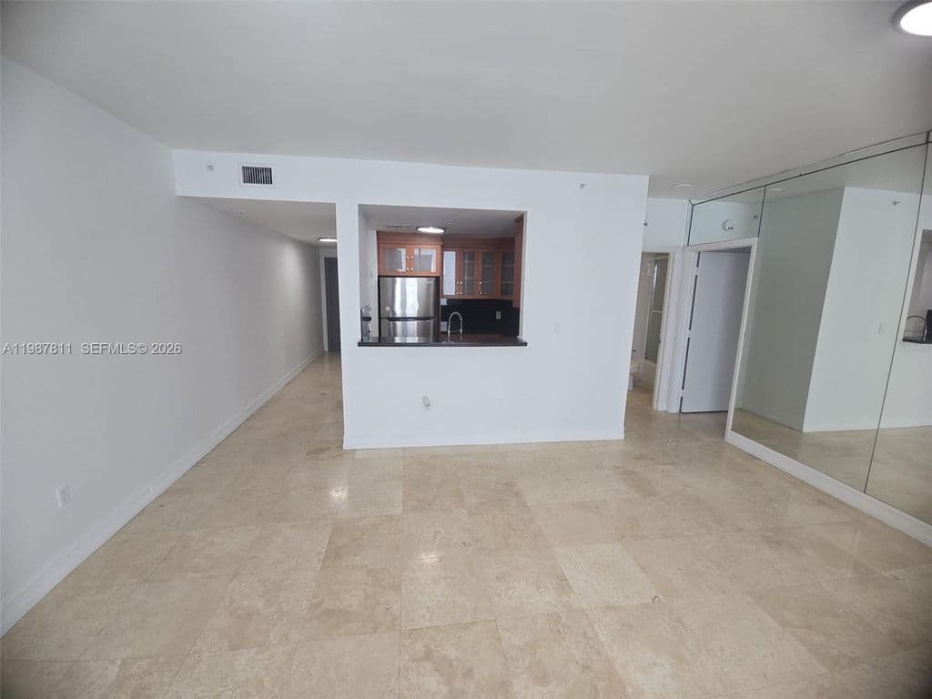 1+1 Condo — 185 SE 14th Ter APT 2701