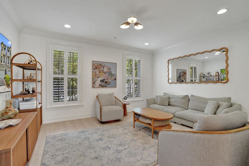 3-bedroom Property — 2730 Old Florida Trail #2730