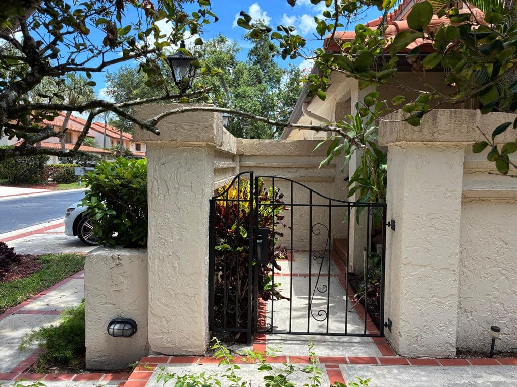 3-bedroom Property — 7895 La Mirada Drive