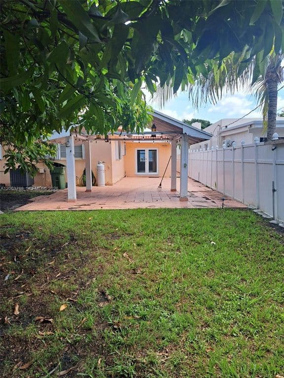 3-bedroom Single-Family Home — 3062 SW 14th St
