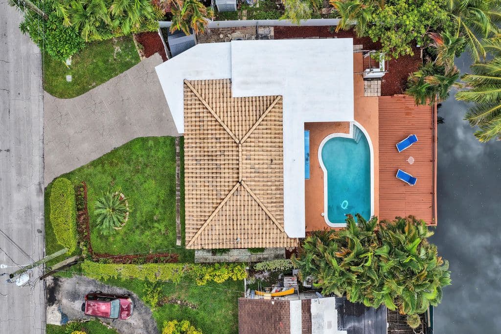 3+1 Müstakil ev — 3672 NW 18TH Avenue