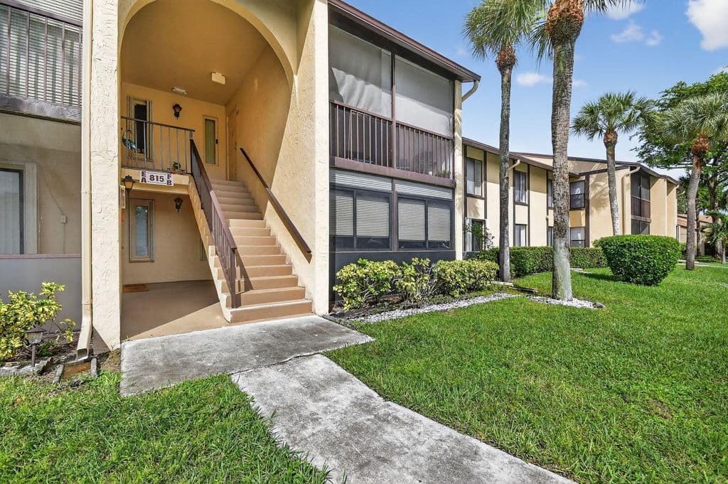 2+1 Condo — 815 Sky Pine Way #B1