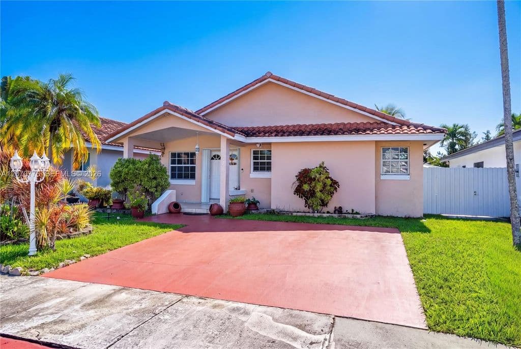 3+1 Müstakil ev — 2375 SW 141st Ave