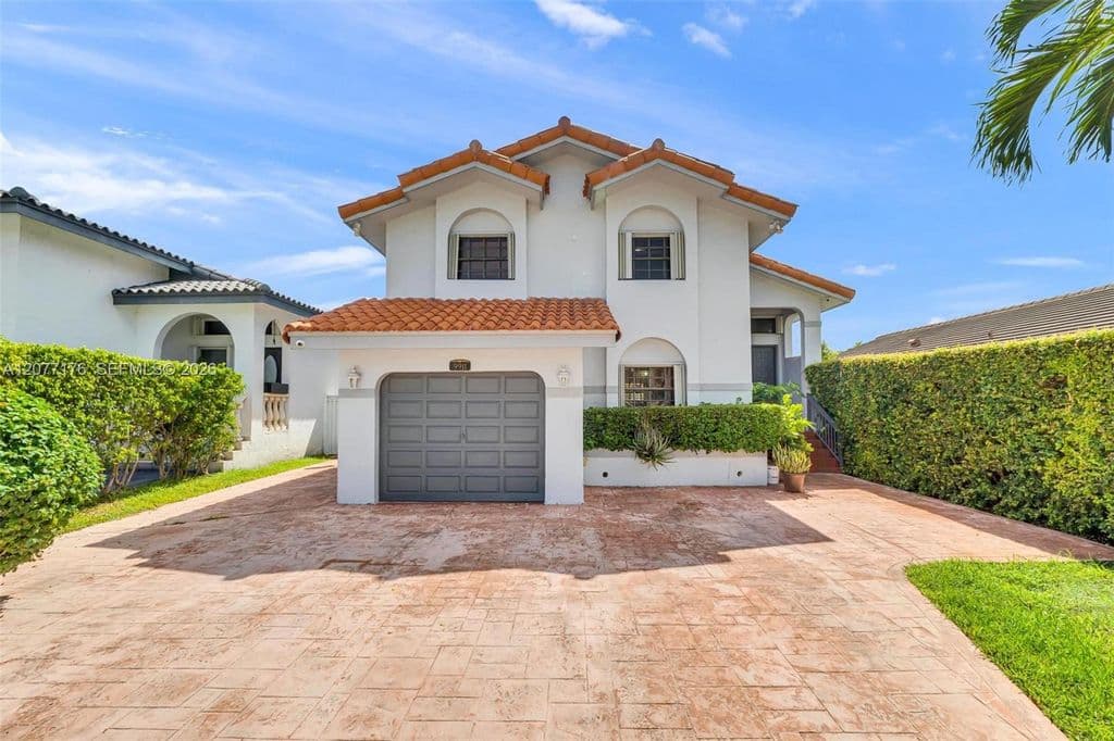 3+1 Müstakil ev — 9911 SW 136th Ct