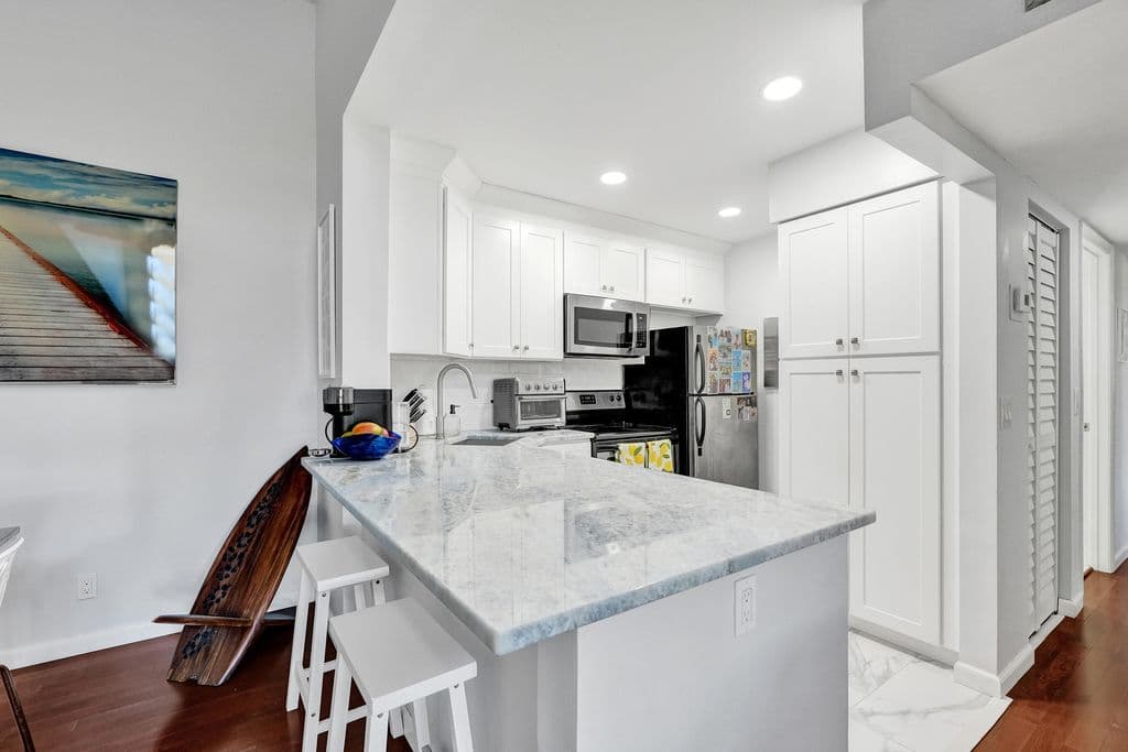 2-bedroom Condo — 1008 Green Pine Boulevard #D3