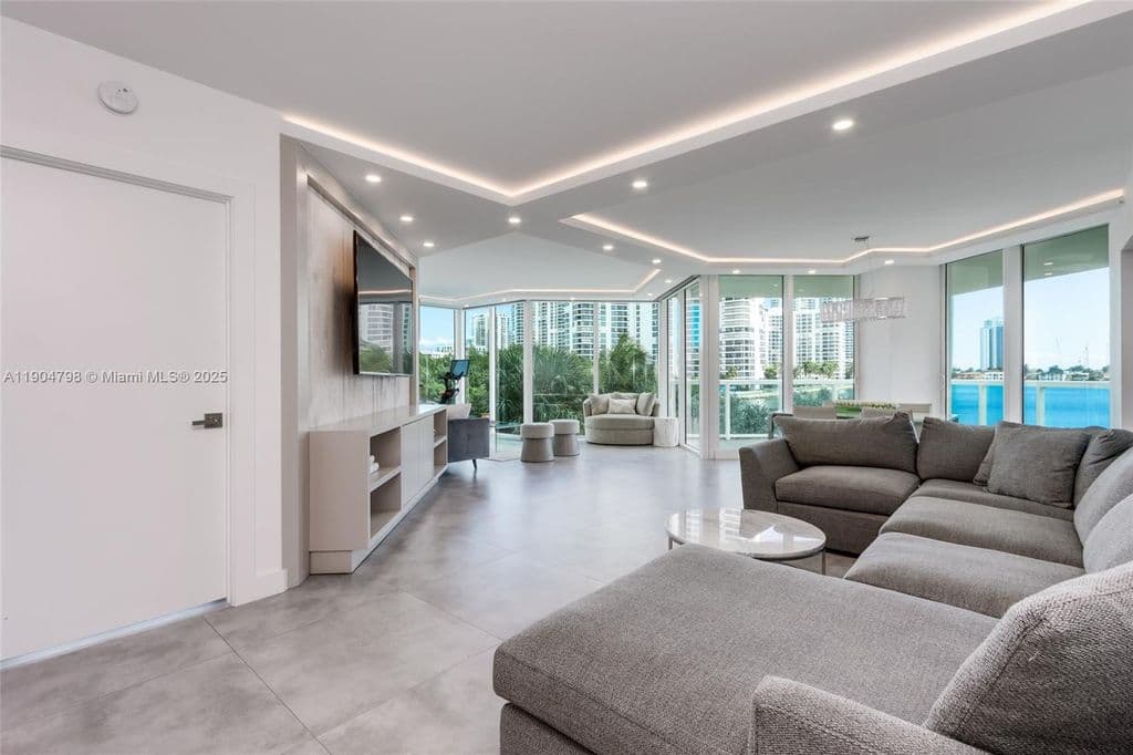 3+1 Condo — 3370 Hidden Bay Dr APT 303