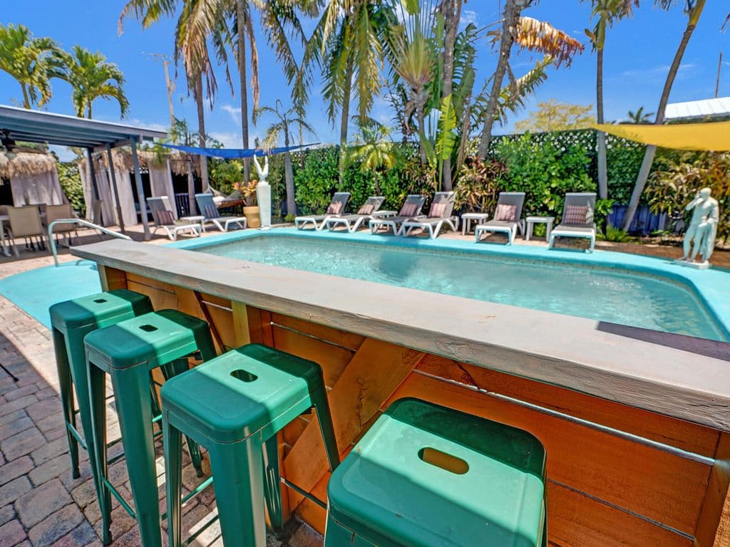 5-bedroom Single-Family Home — 4460 NE 17th Terrace