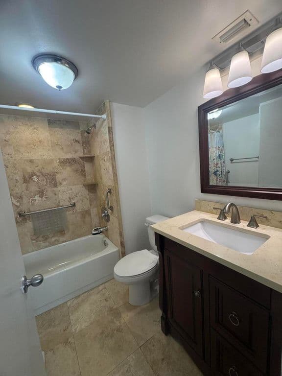 2+1 Condo — 1075 Riverside Drive #303