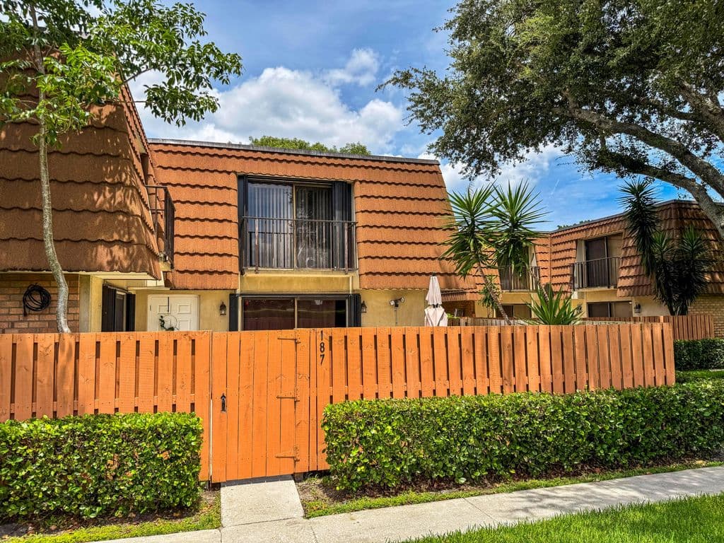 2-bedroom Property — 187 Charter Way