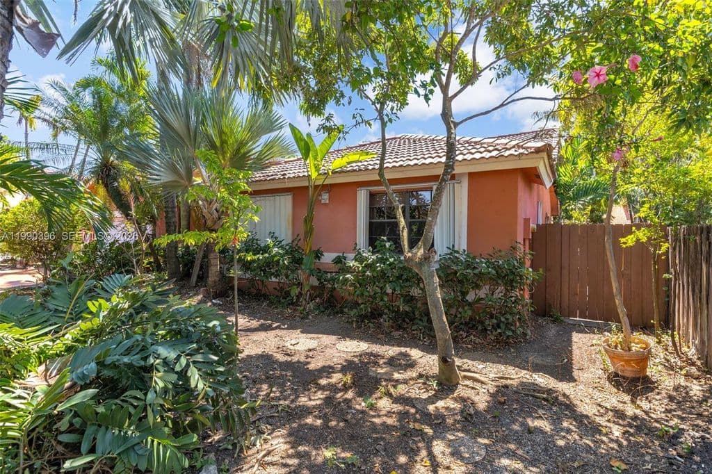 4+1 Müstakil ev — 15012 SW 45th Ln