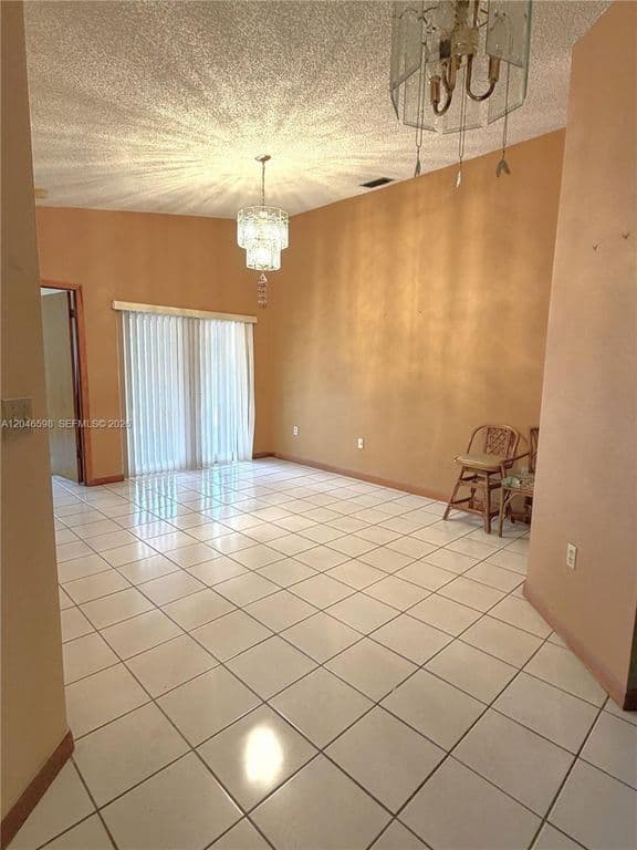 3+1 Müstakil ev — 14225 SW 55th St