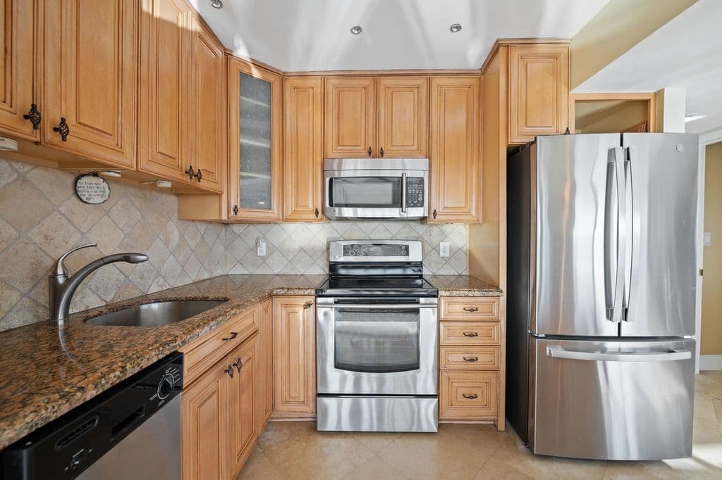 2+1 Condo — 1839 Middle River Drive #503