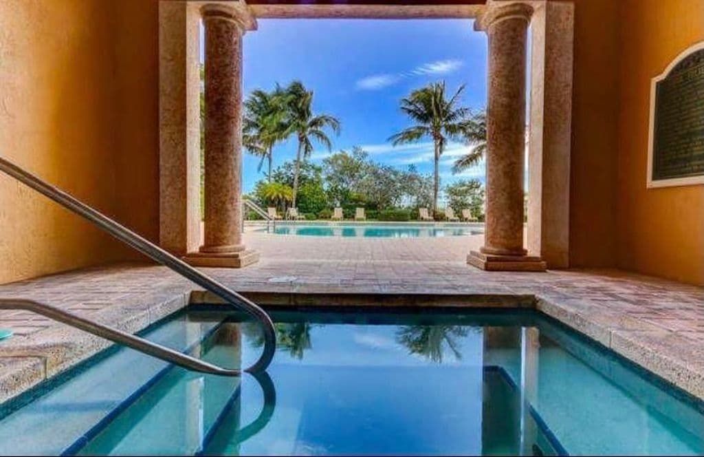 2+1 Condo — 1100 Scotia Drive #102